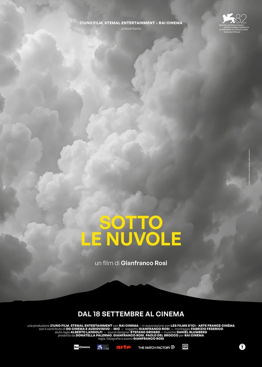 Sotto le nuvole Movie Poster